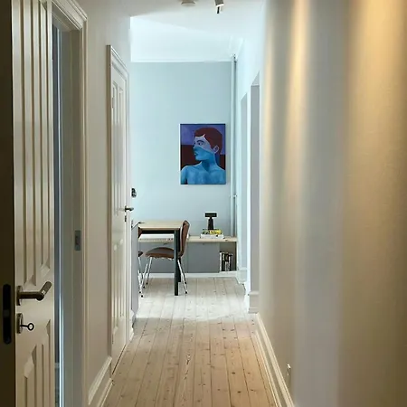 Renovated Flat With Balcony In Amagerbro