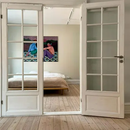 Renovated Flat With Balcony In Amagerbro