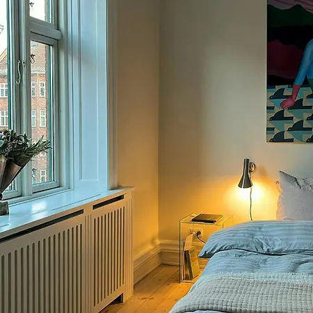 Renovated Flat With Balcony In Amagerbro